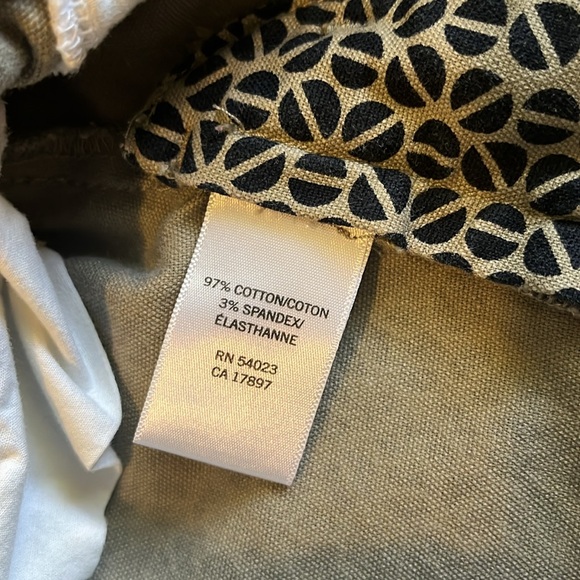 Banana Republic Ryan Fit geometric print shorts - Picture 10 of 11